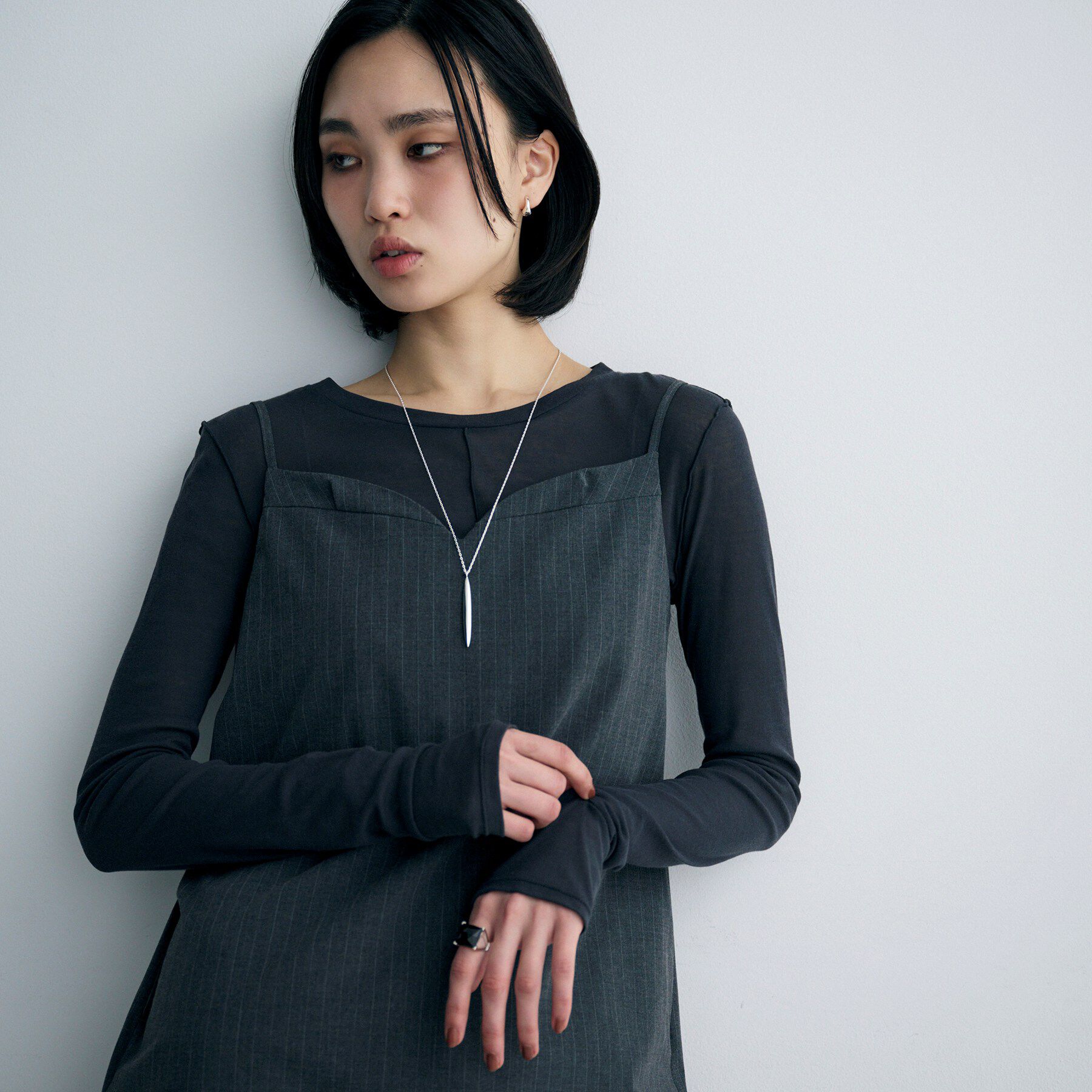 COCOSHNIK ONKITSCH「シルバー ハギーイヤリング ペアシェイプ M」|イヤリング|