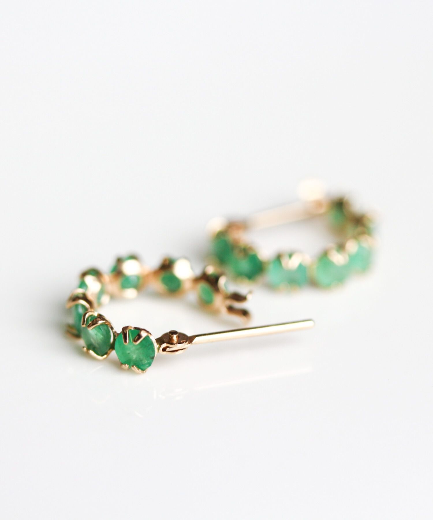  「エメラルド スナップ フープ ピアス | K10YG」|ピアス|