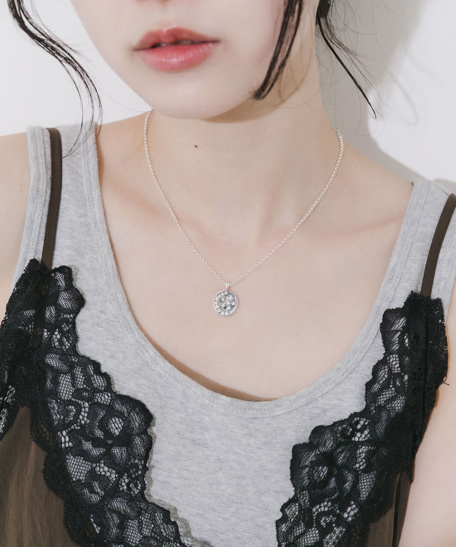 SMELLY「ビジューニュアンスプレートネックレス」|ネックレス|