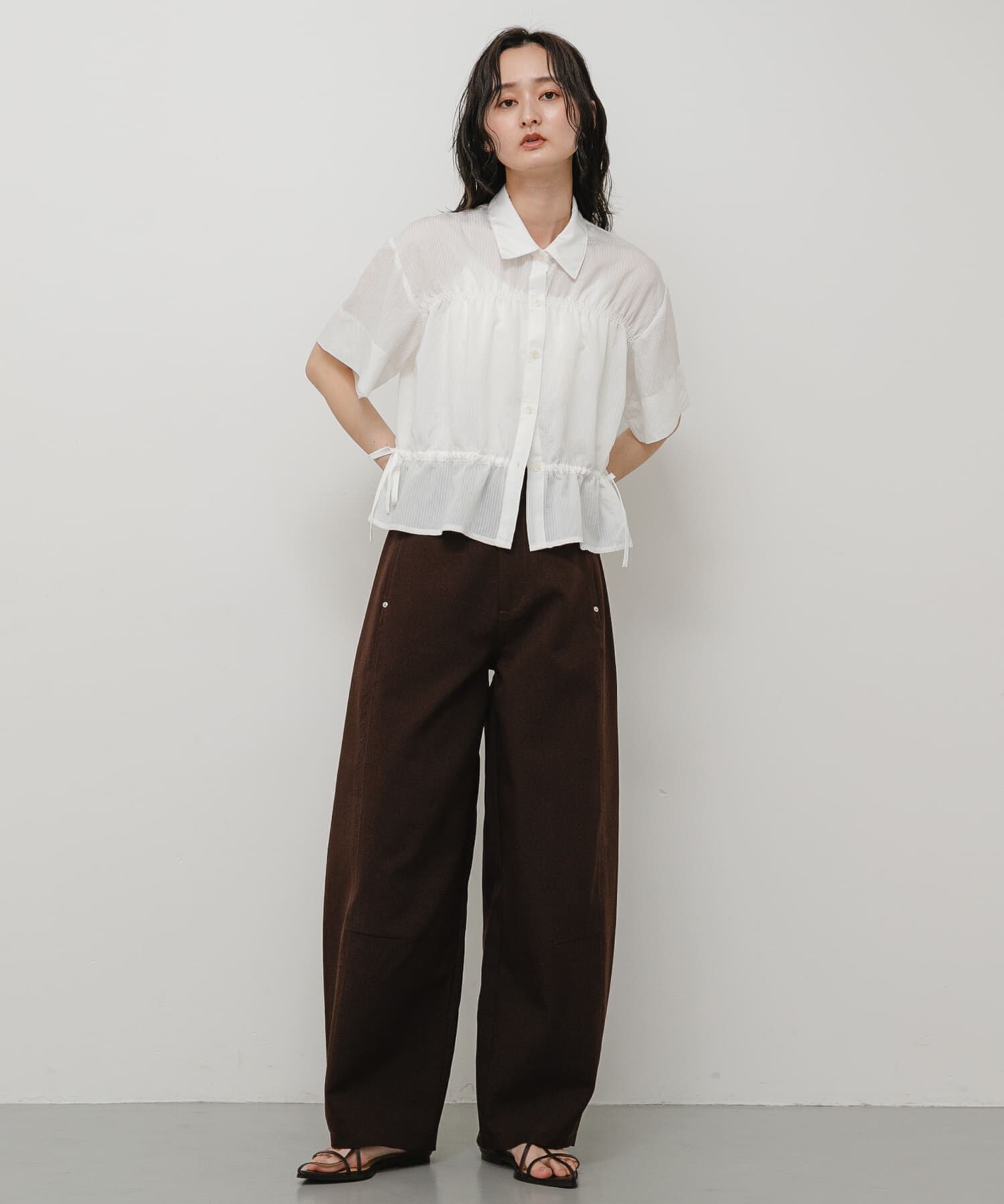 SENSE OF PLACE by URBAN RESEARCH「クロップドペプラムシャーリングシャツ」|シャツ・ブラウス|