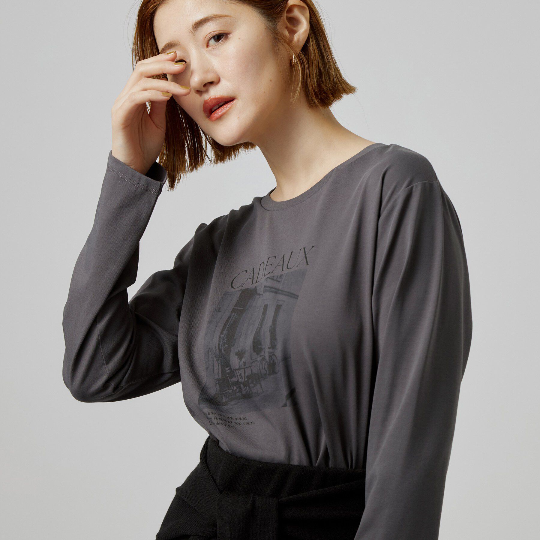grove「【1枚着でも重ね着でも〇】大人カジュアル プリントアソートロンT」|Tシャツ・カットソー|チャコールグレー(4