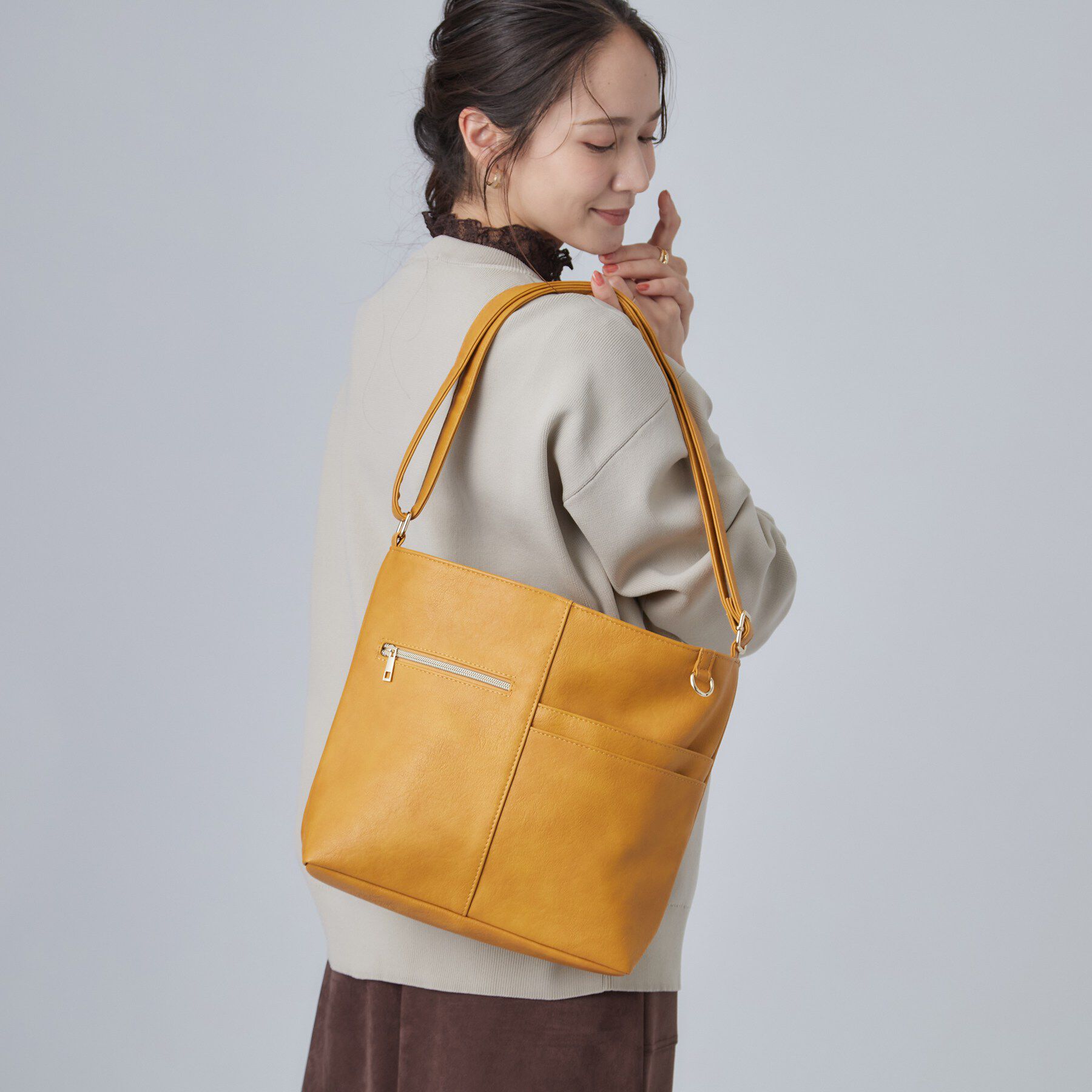 SHOO･LA･RUE「【多収納/汚れが目立ちにくい】8ポケット合皮2WAY ショルダーバッグ」|ショルダー・メッセンジャー|イエロー(032)