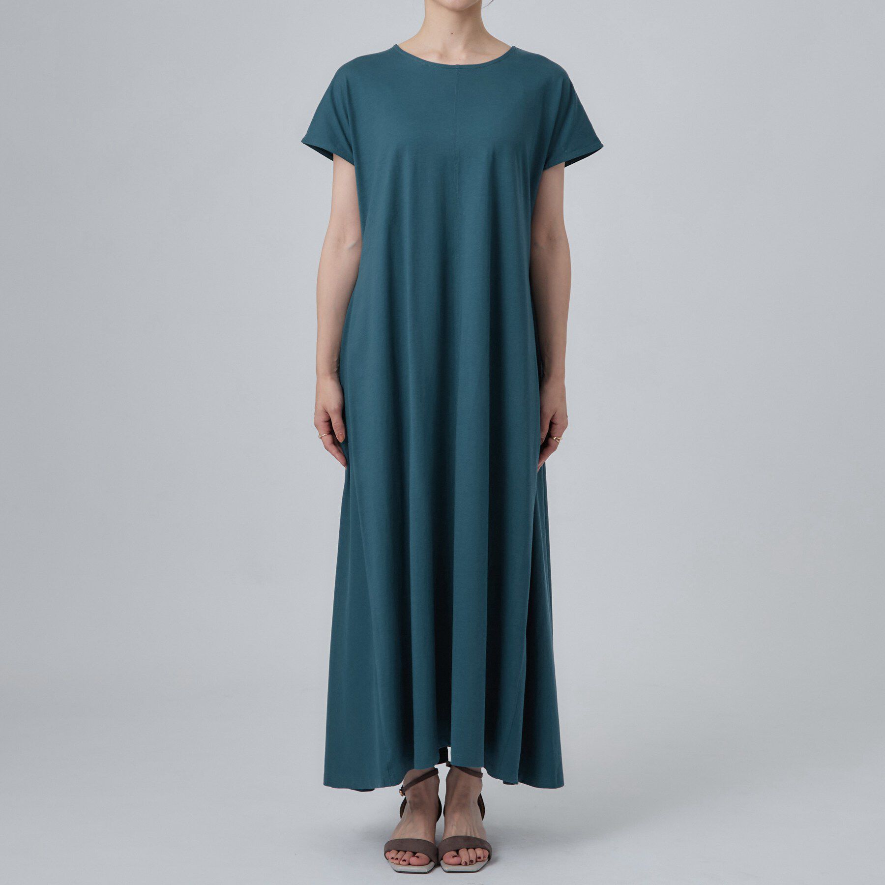 SHOO･LA･RUE「【体型カバー/洗濯機可】涼やかAラインロングワンピース」|ワンピース|