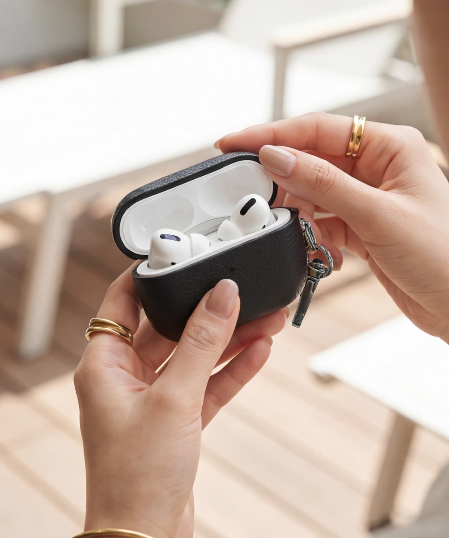 STYLE DELI「【DELI by】リアルレザーAirPods Pro 2ケース」|ポーチ|ブラック