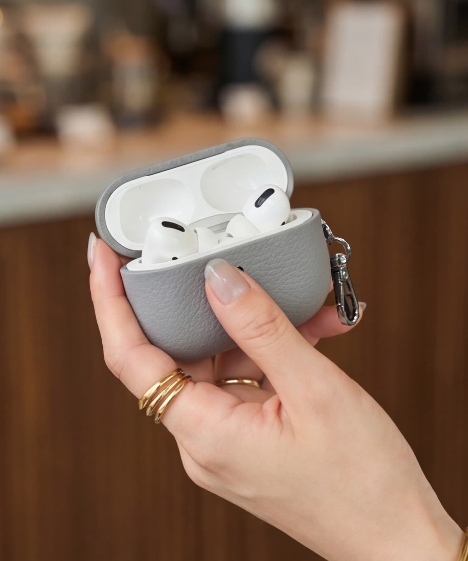 STYLE DELI「【DELI by】リアルレザーAirPods Pro 2ケース」|ポーチ|グレー