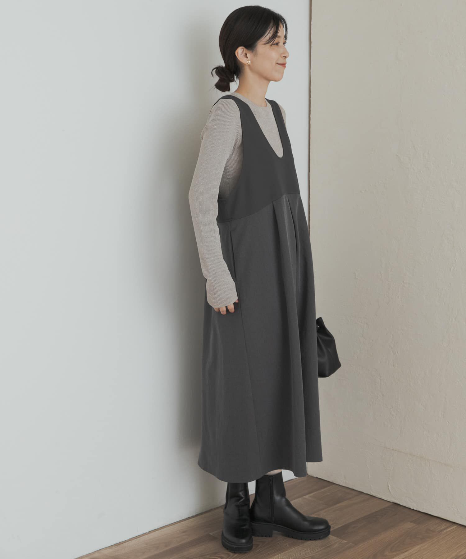 URBAN RESEARCH DOORS「深Uネック切替ジャンパースカート」|ワンピース|