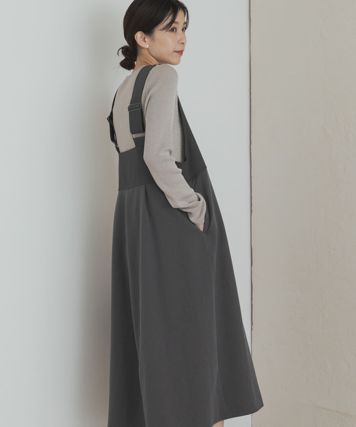 URBAN RESEARCH DOORS「深Uネック切替ジャンパースカート」|ワンピース|