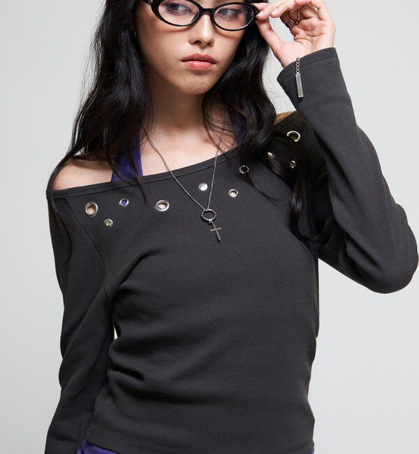  「【WEB限定/26AW新色あり】アイレットオフショルトップス」|Tシャツ・カットソー|