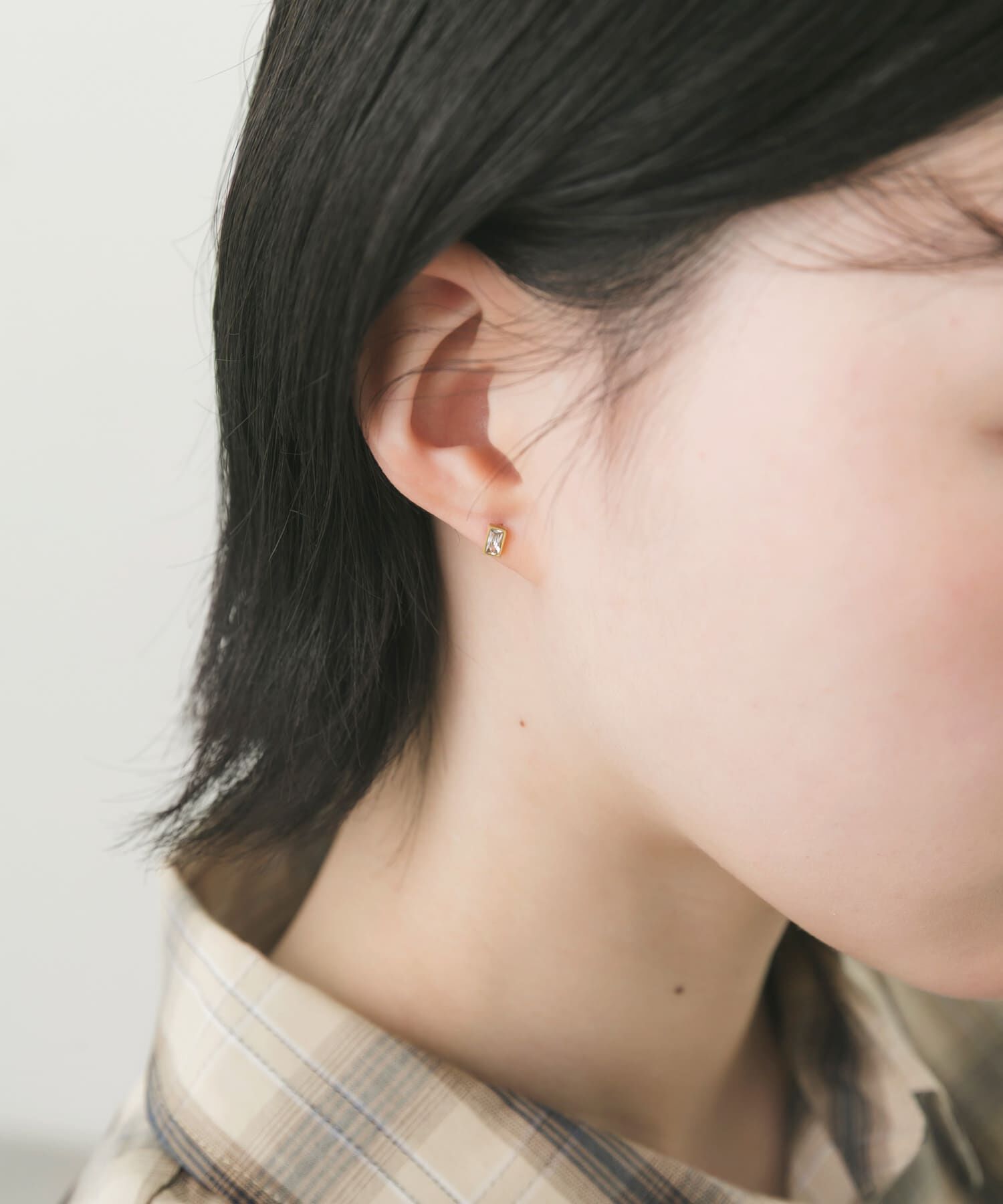 SMELLY「ステンレスレクタングルプチビジューピアス」|ピアス|