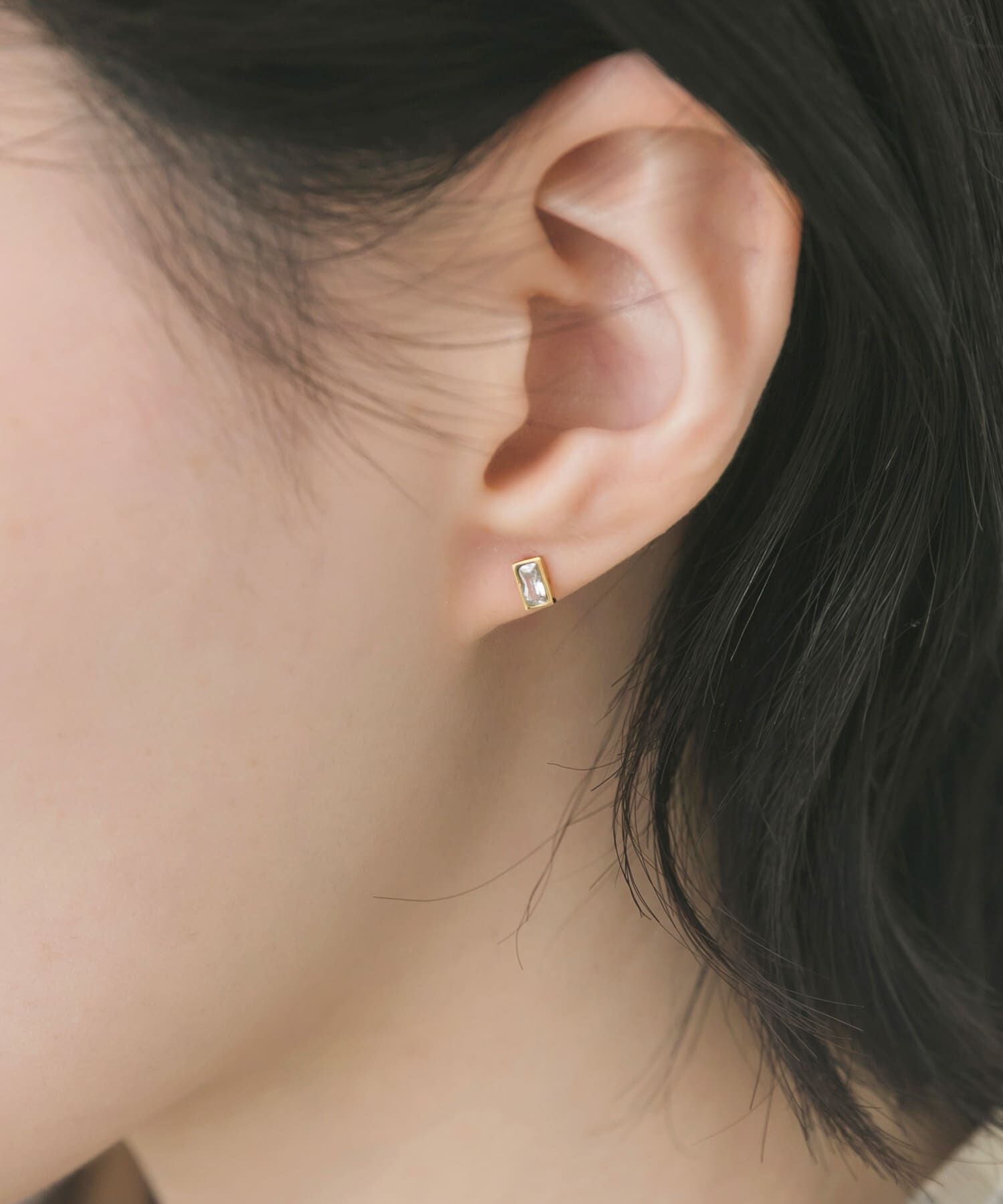 SMELLY「ステンレスレクタングルプチビジューピアス」|ピアス|