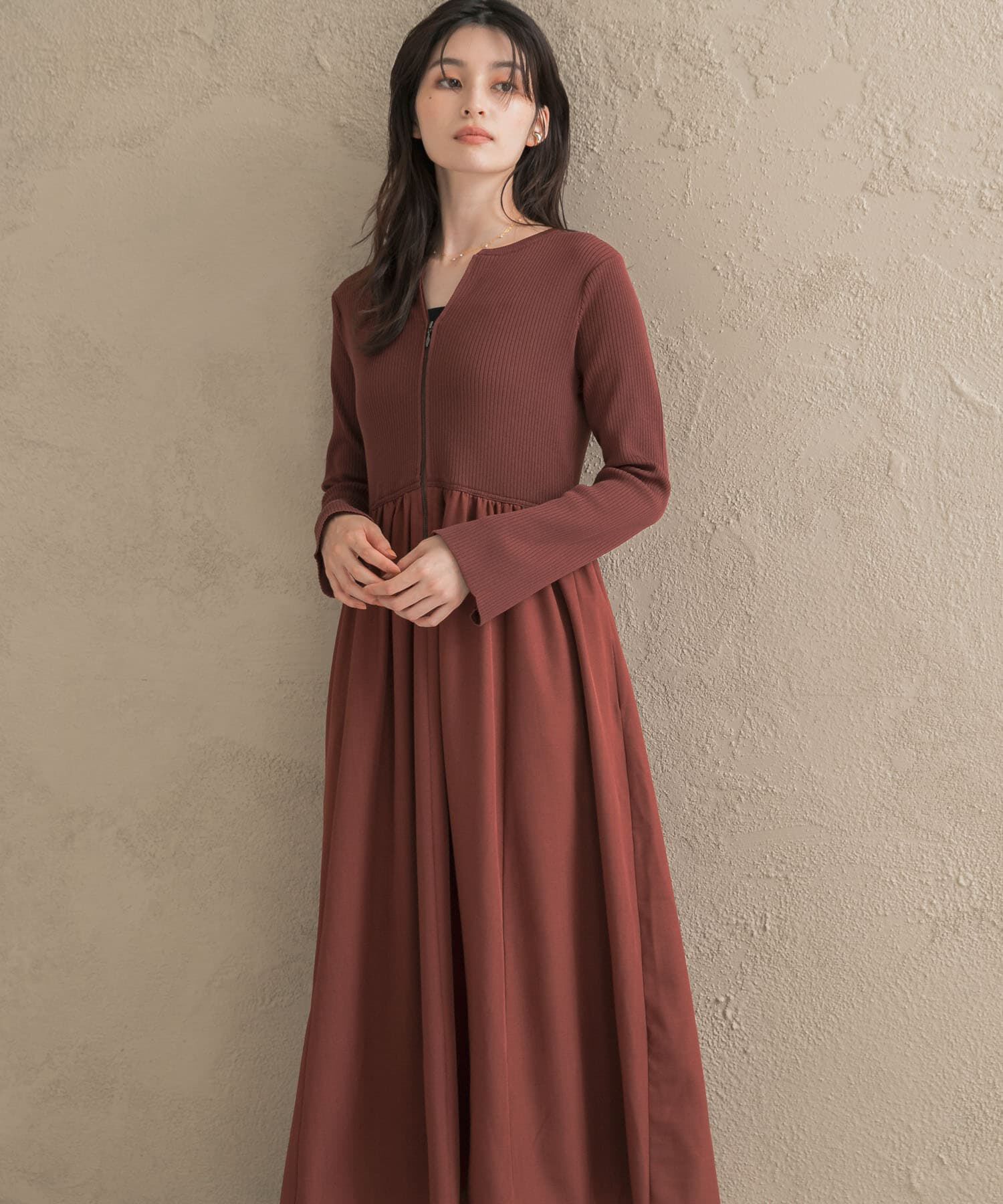 URBAN RESEARCH ROSSO「『WEB限定』キーネックドッキングワンピース」|ワンピース|レッド系その他