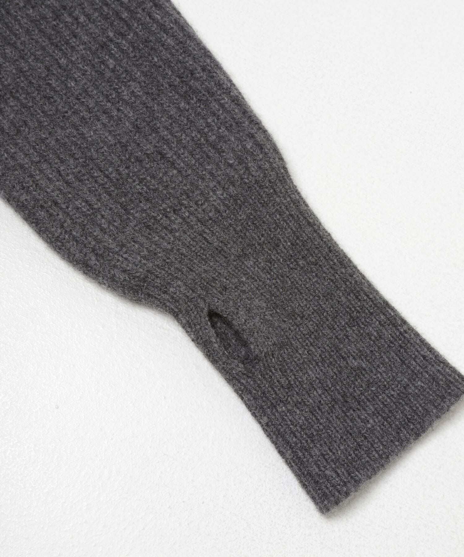 URBAN RESEARCH「『別注』ROUTINE&times;URBAN RESEARCH　ジップニット」|ニット・セーター|