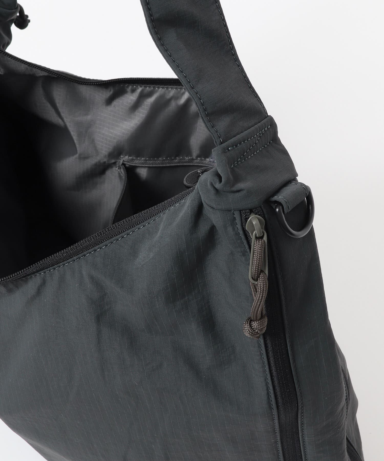 URBAN RESEARCH DOORS「撥水MULTIPOCKET SHOULDER」|ショルダー・メッセンジャー|