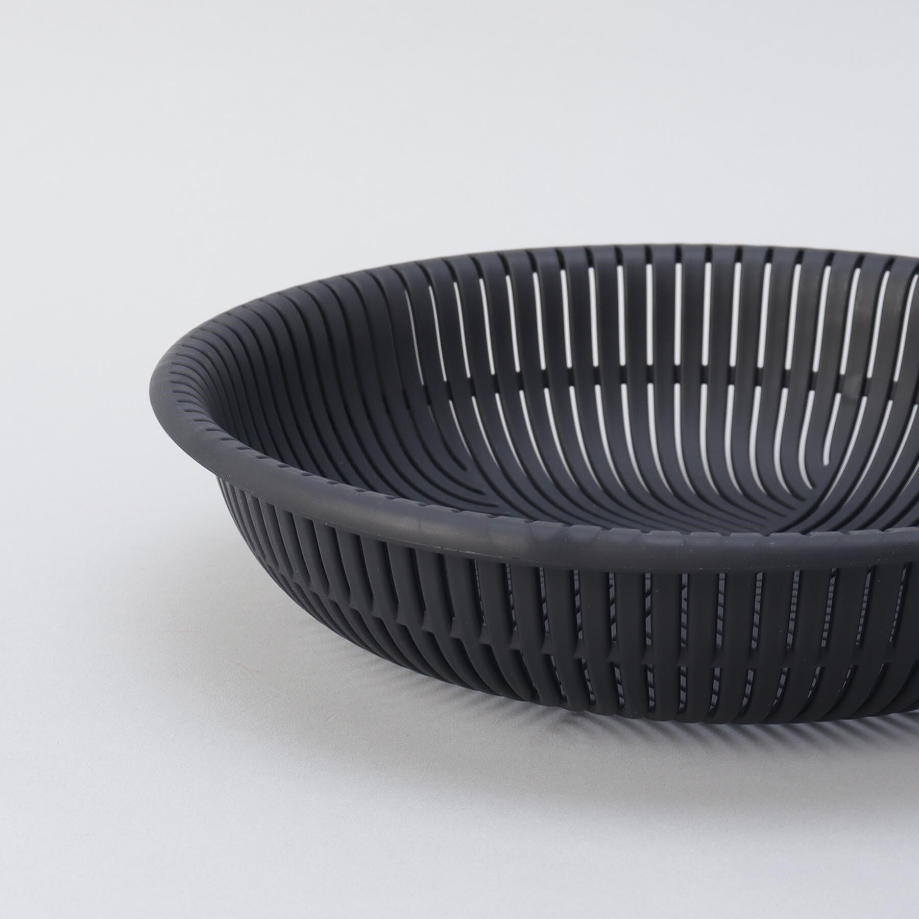 212 KITCHEN STORE「きほんの道具 ザルボウル４点セット 21cm DGY ＜marna  マーナ＞」|食器・キッチングッズ|