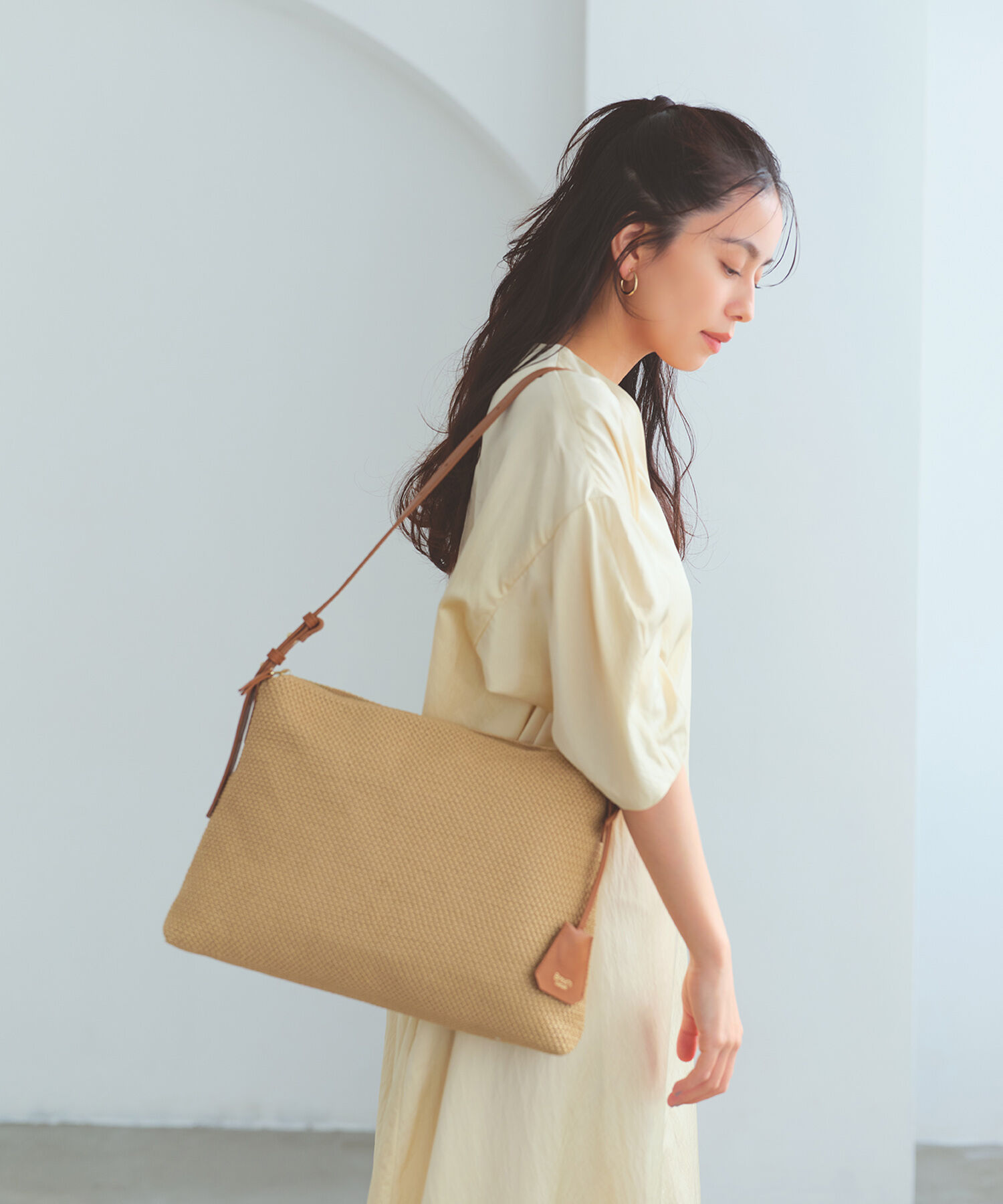 TOPKAPI BREATH「【Breath TOPKAPI】レザーコンビ 雑材風 シンプル ショルダーバッグ チャーム付き」|ショルダー・メッセンジャー|