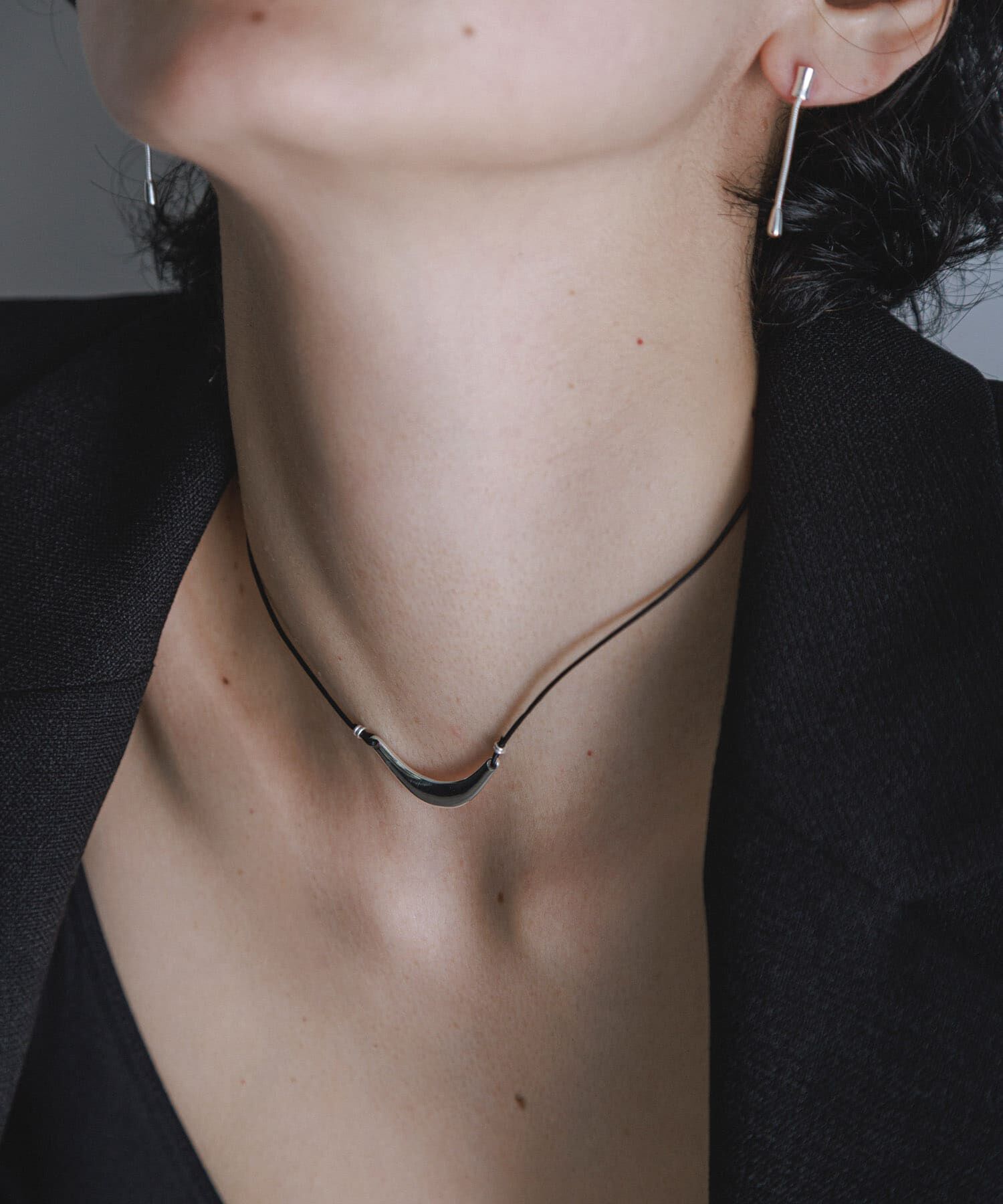 SMELLY「SMELLY so&rsquo;　curved cord necklace」|ネックレス|