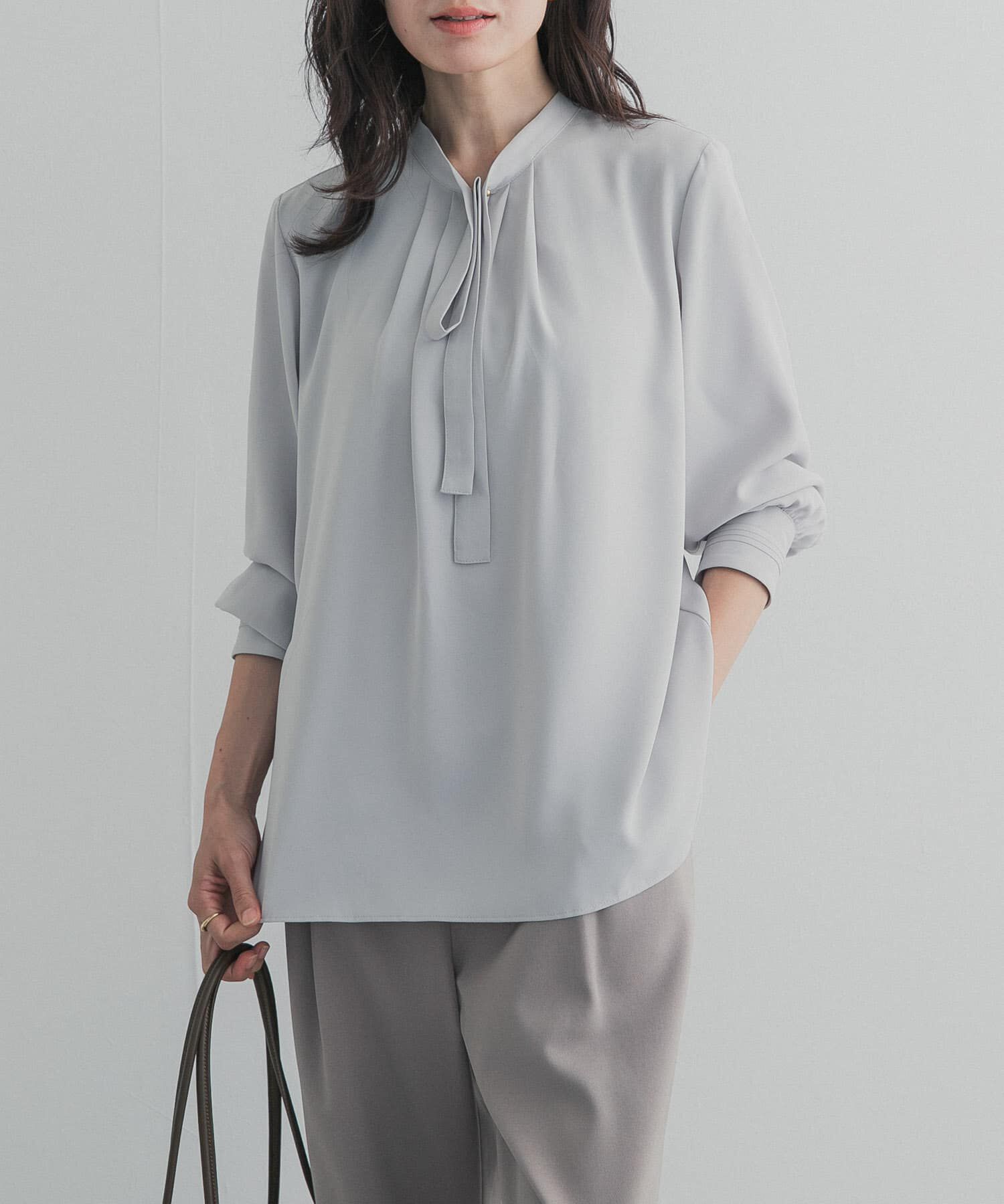 URBAN RESEARCH DOORS「『一部WEB限定カラー』リボンポイントタックブラウス」|シャツ・ブラウス|