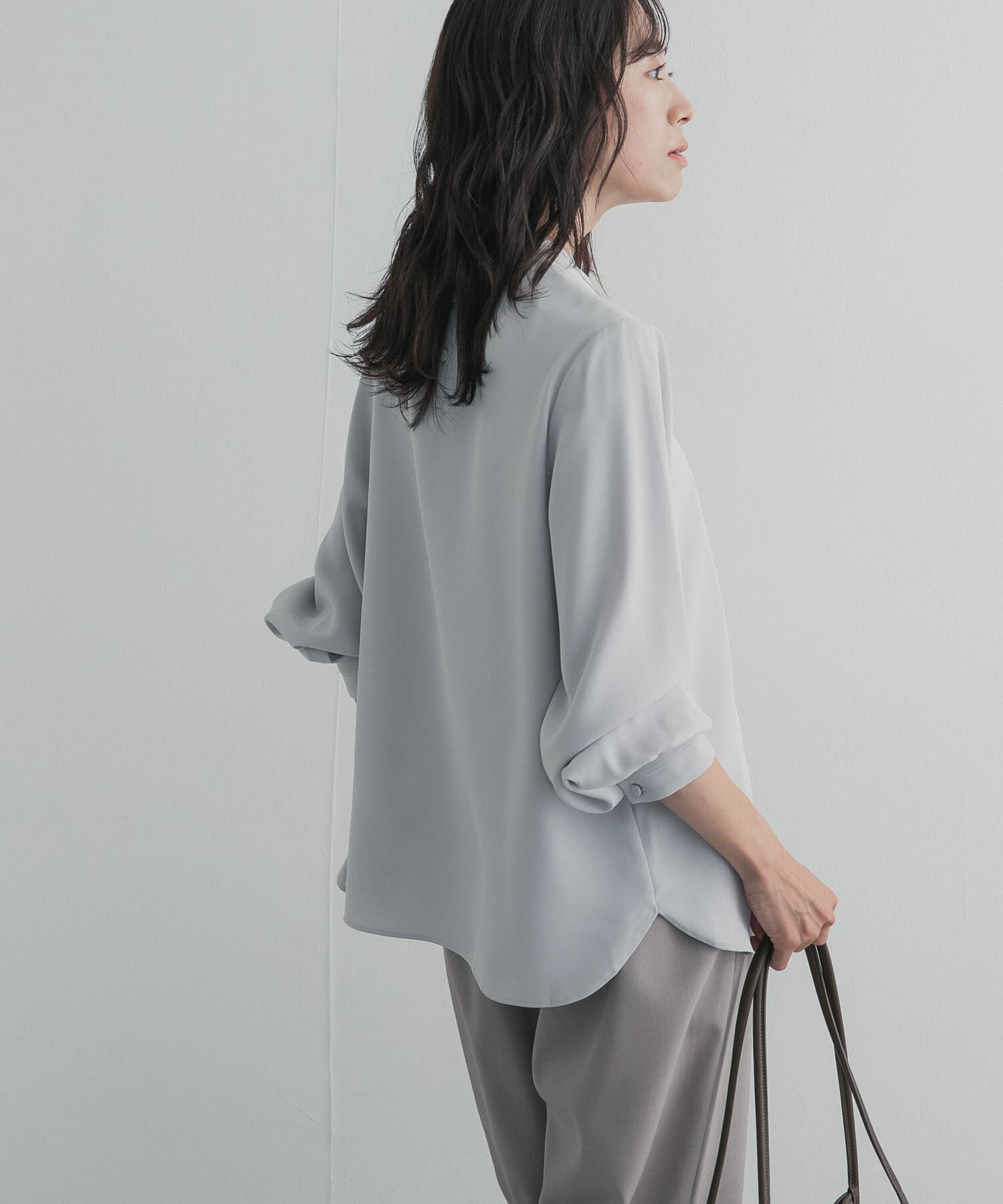 URBAN RESEARCH DOORS「『一部WEB限定カラー』リボンポイントタックブラウス」|シャツ・ブラウス|