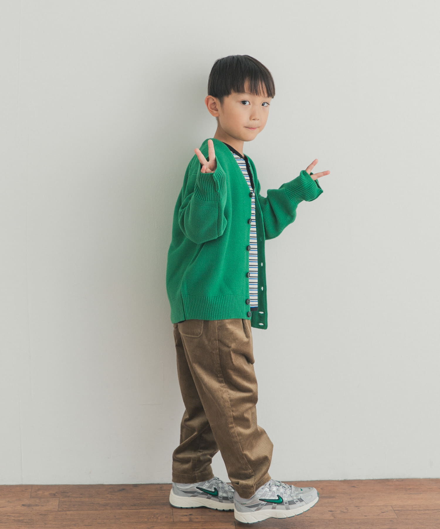 URBAN RESEARCH DOORS「『WEB/一部店舗限定ｶﾗｰ』『別注』PENNEYS&times;DOORS THE FOX Vﾈｯｸｶｰﾃﾞｨｶ」|ニット・セーター|