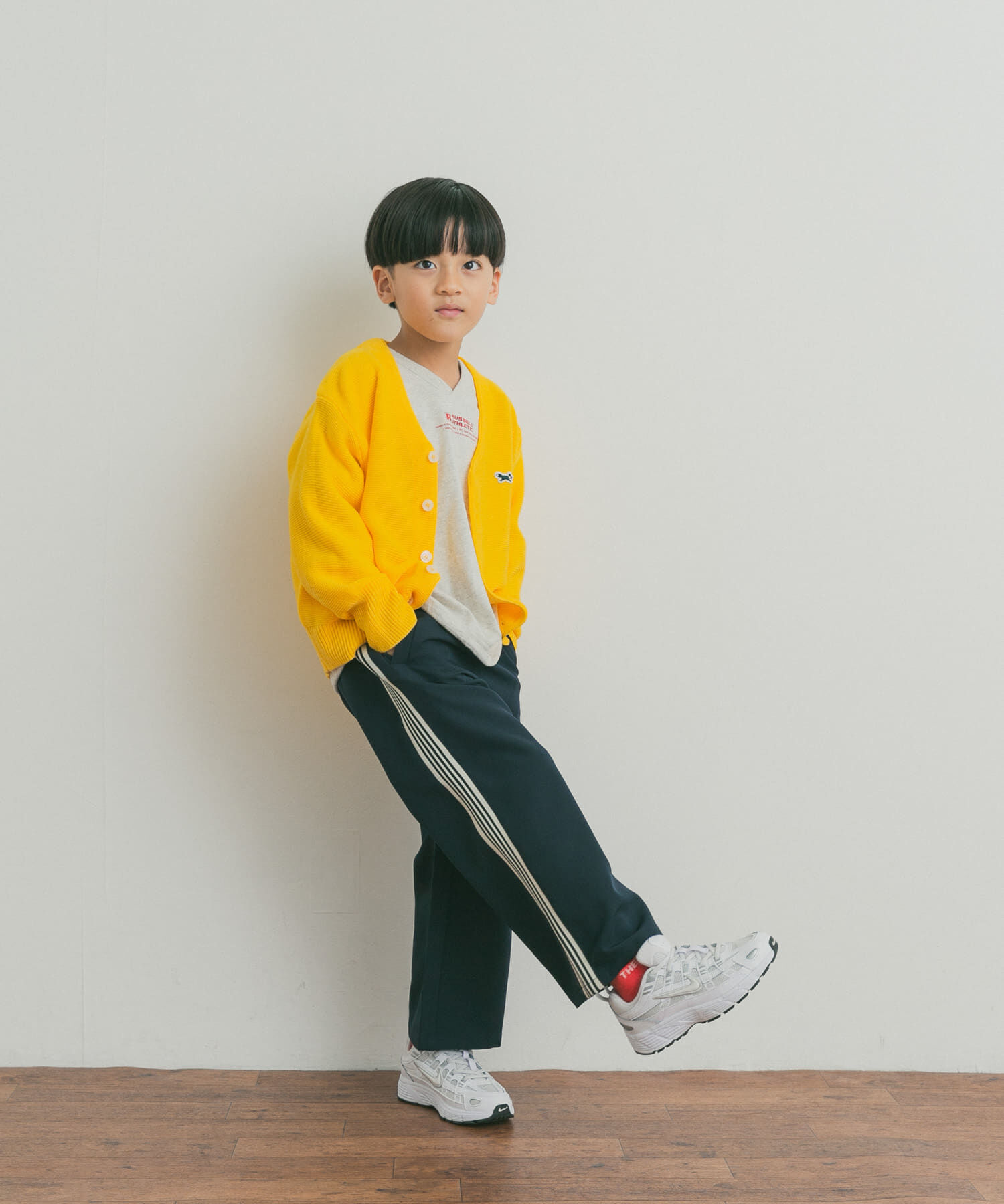 URBAN RESEARCH DOORS「『WEB/一部店舗限定ｶﾗｰ』『別注』PENNEYS&times;DOORS THE FOX Vﾈｯｸｶｰﾃﾞｨｶ」|ニット・セーター|
