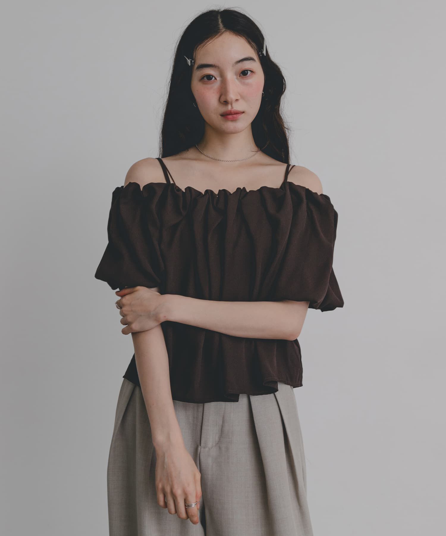 SENSE OF PLACE by URBAN RESEARCH「『WEB限定』タックオフショルブラウス」|シャツ・ブラウス|
