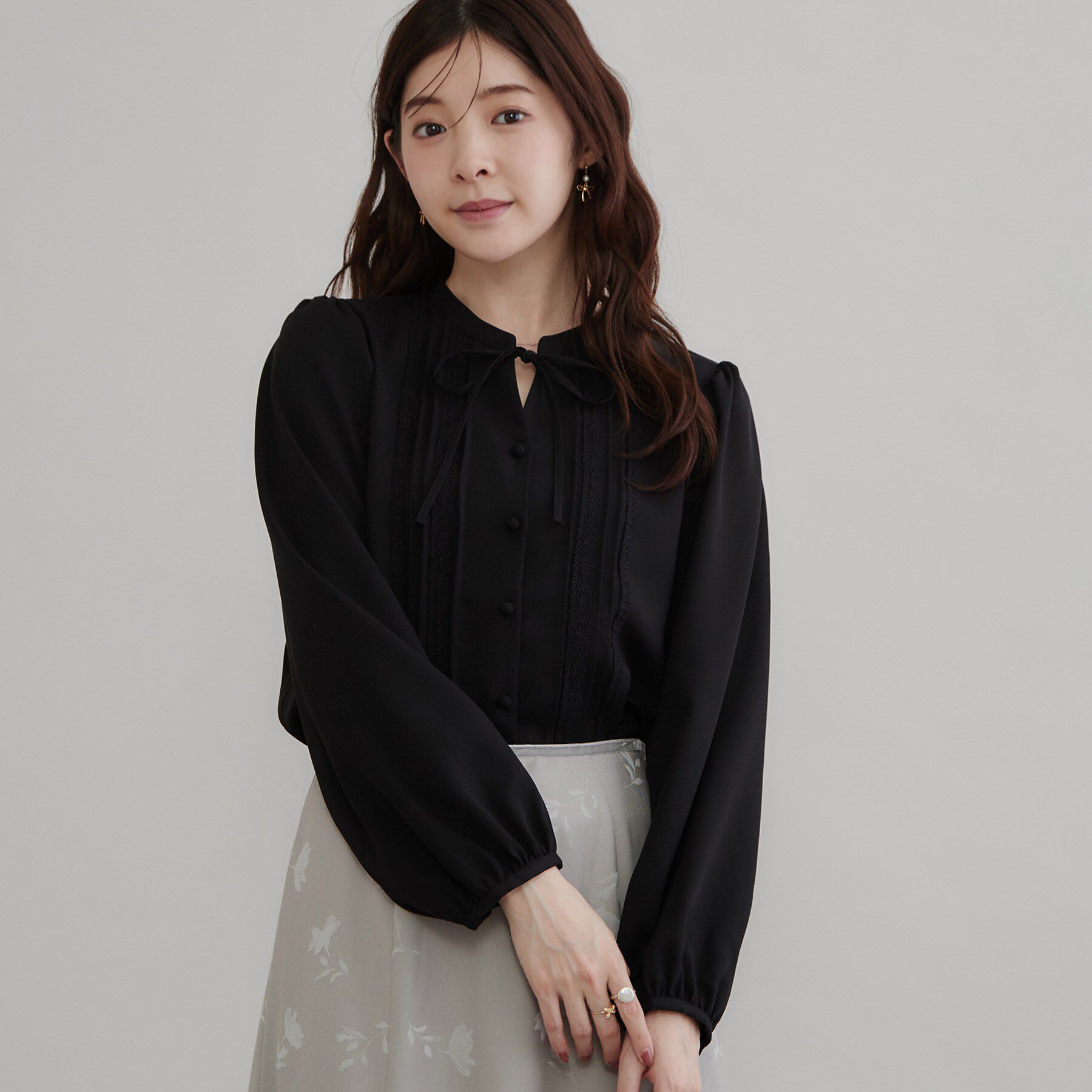 Couture broach「【衿元リボンが可憐】ピンタック レース ブラウス」|シャツ・ブラウス|