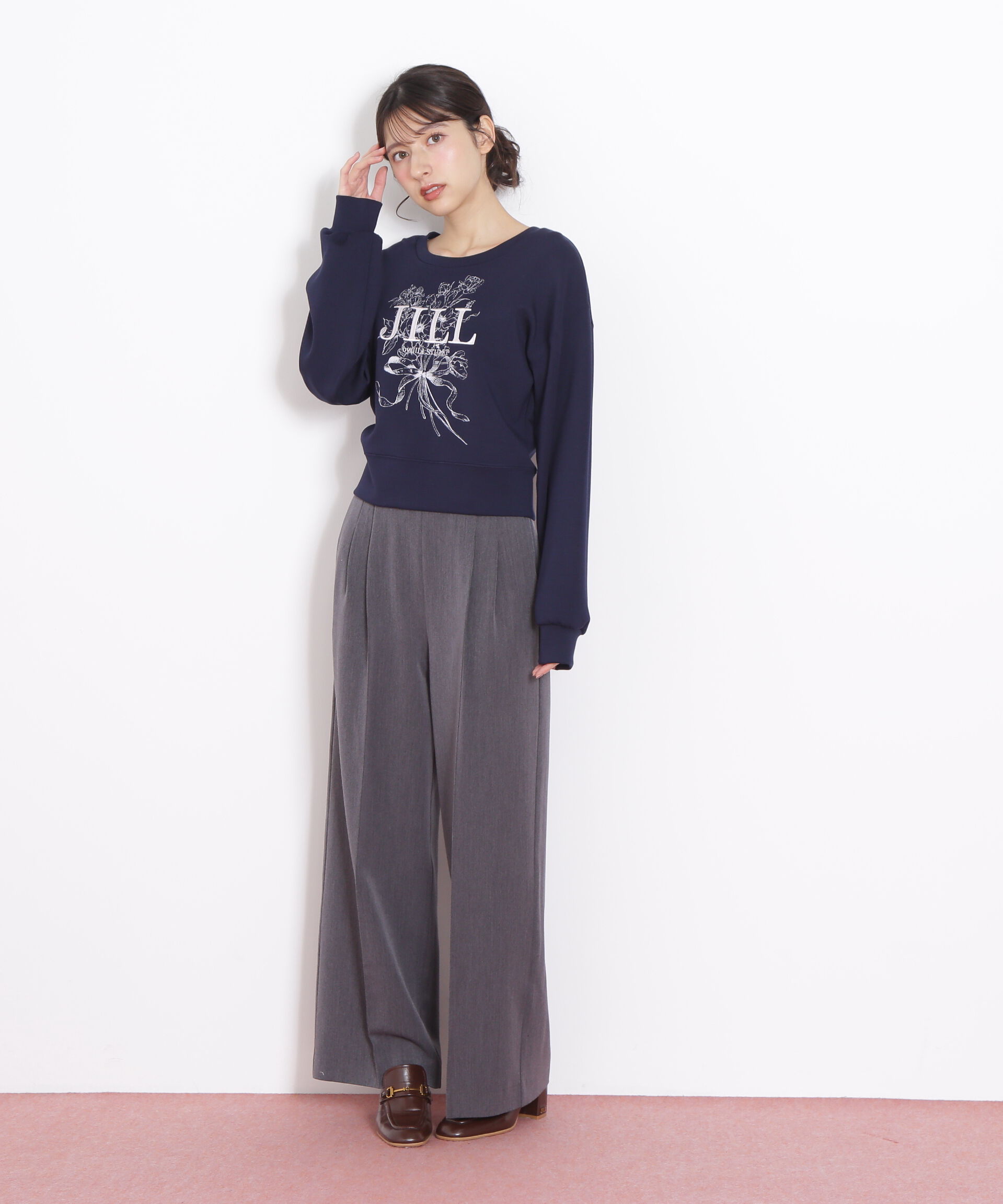  「リボンブーケロゴ刺繍スウェット」|Tシャツ・カットソー|