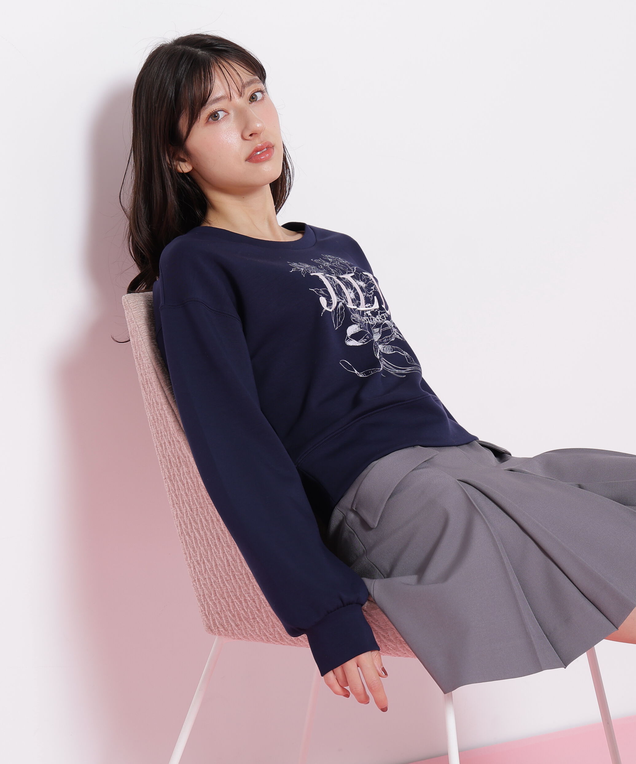  「リボンブーケロゴ刺繍スウェット」|Tシャツ・カットソー|