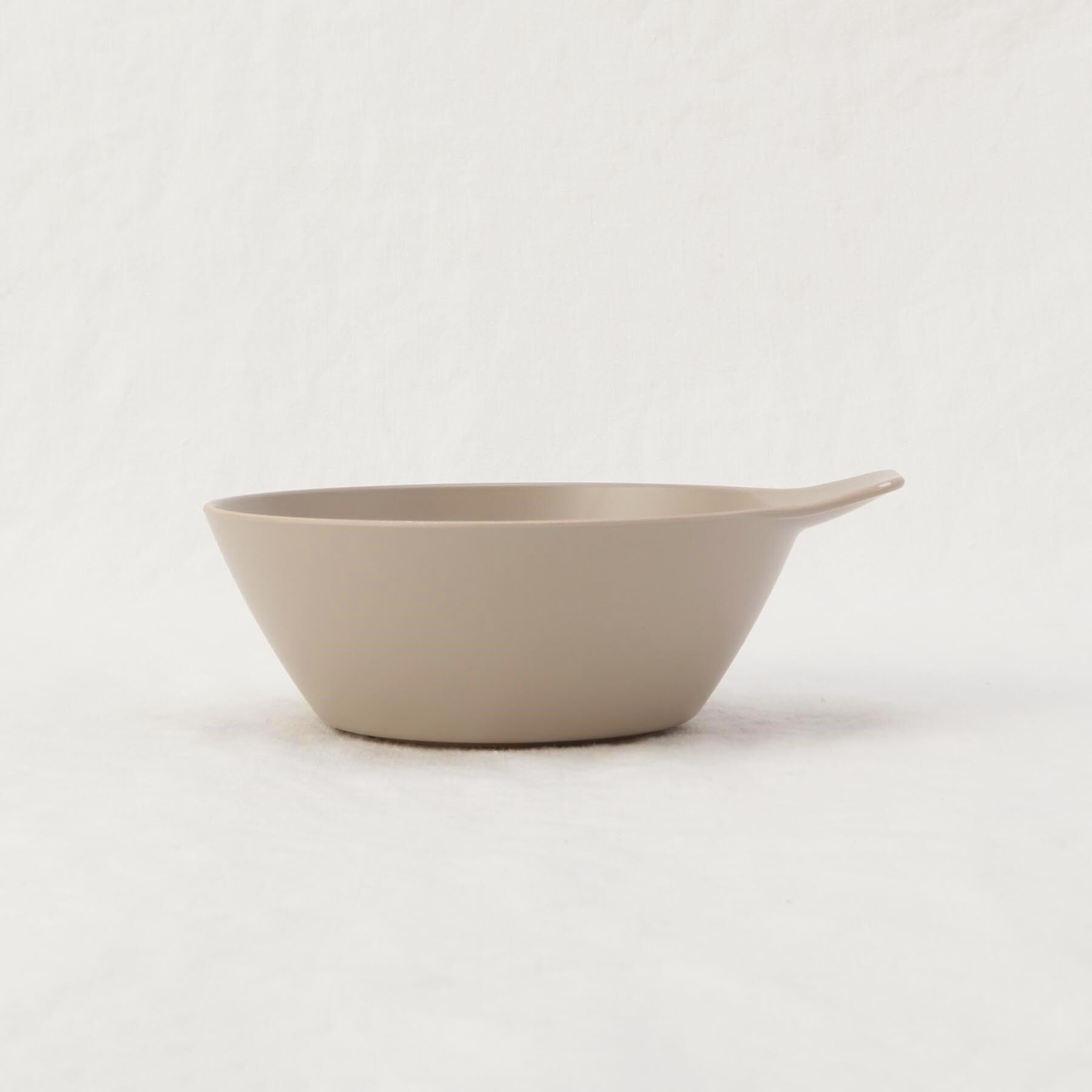 212 KITCHEN STORE「持ちやすいとんすい グレージュ」|食器・キッチングッズ|