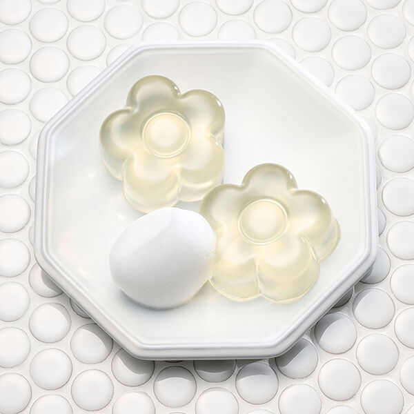  「マリークワント エッセンシャルズ モイスチャー ソープ 本体 (60g)」|洗顔料|