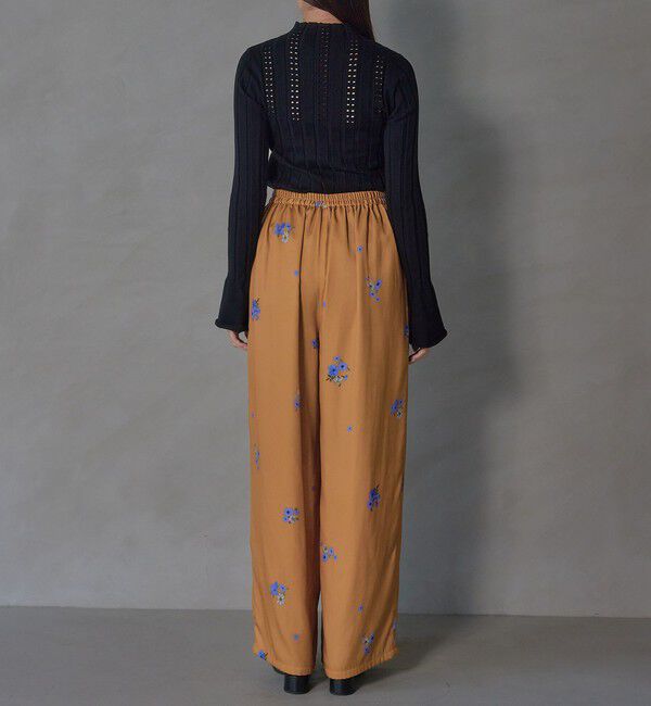 EMMEL REFINES「＜EMMEL REFINES＞EM フラワープリント ラップライク パンツ」|チノ|