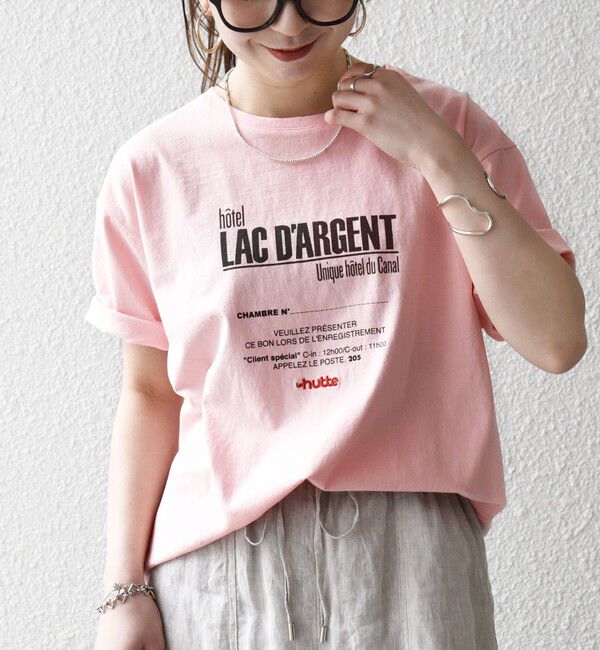 SHIPS any「《一部追加予約》【SHIPS any別注】La Hutte:〈洗濯機可能〉デザイン ロゴ プリント TEE 26SS」|Tシャツ・カットソー|ピンク