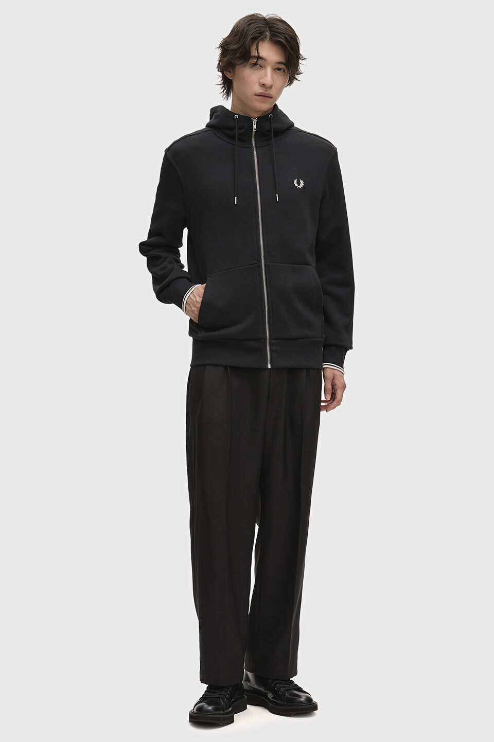 FRED PERRY 「FRED PERRY／Hooded Zip Through Sweatshirt／フードジップアップパーカー」|スウェット・ジャージ|