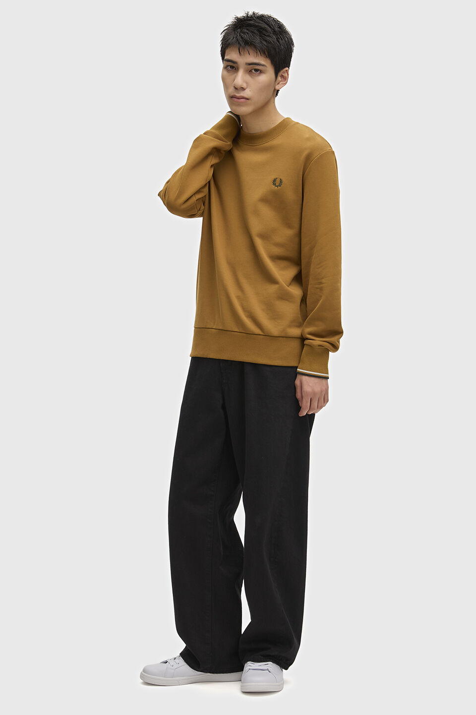 FRED PERRY 「FRED PERRY／Crew Neck Sweatshirt／フレッドペリースウェットシャツ」|Tシャツ・カットソー|