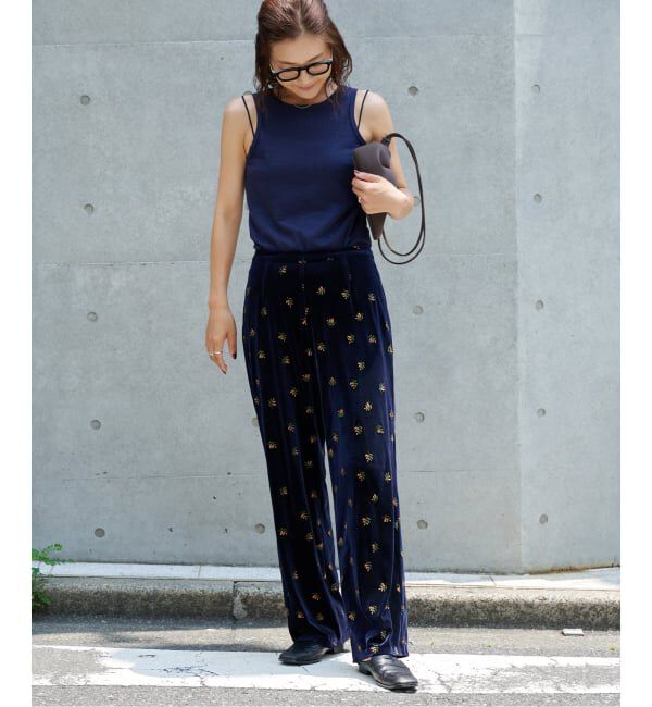 OUTDOOR PRODUCTS Usual Things「追加 刺繍ベロアフレアパンツ」|スラックス|