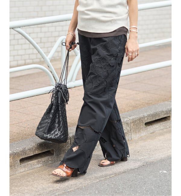 JOURNAL STANDARD「フラワーエンブロイダリースカラップ パンツ」|その他|ブラック