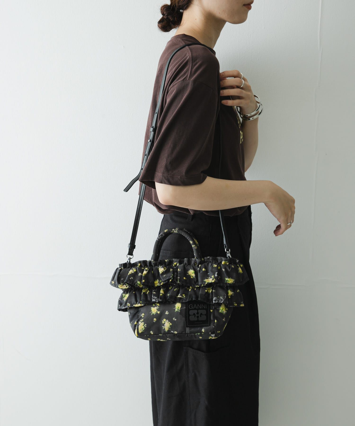 URBAN RESEARCH「GANNI　MINI SHOPPER RUFFLE PRINT」|ハンドバッグ|