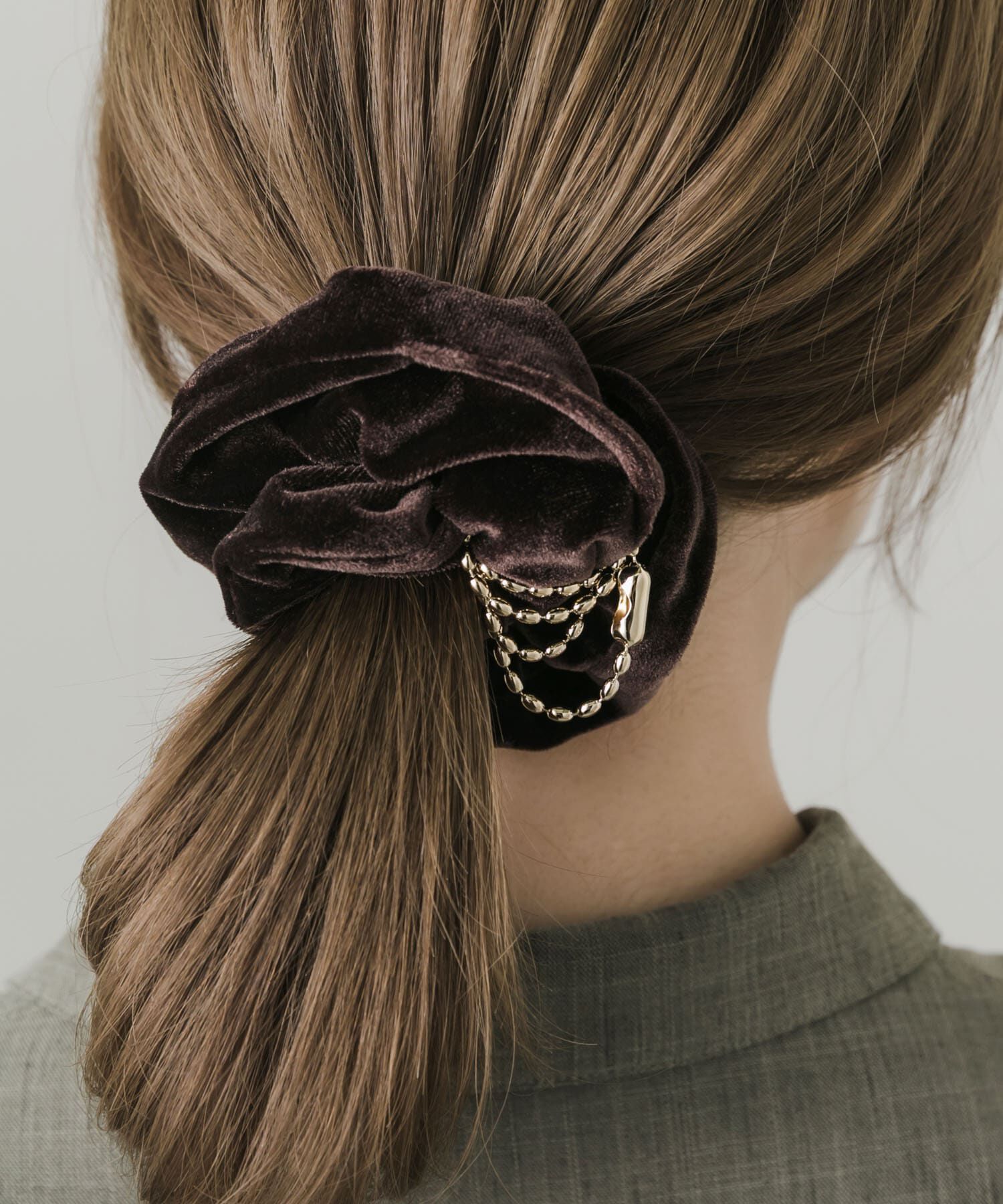 SMELLY「チェーンアクセントベロアシュシュ」|ヘアゴム・シュシュ|