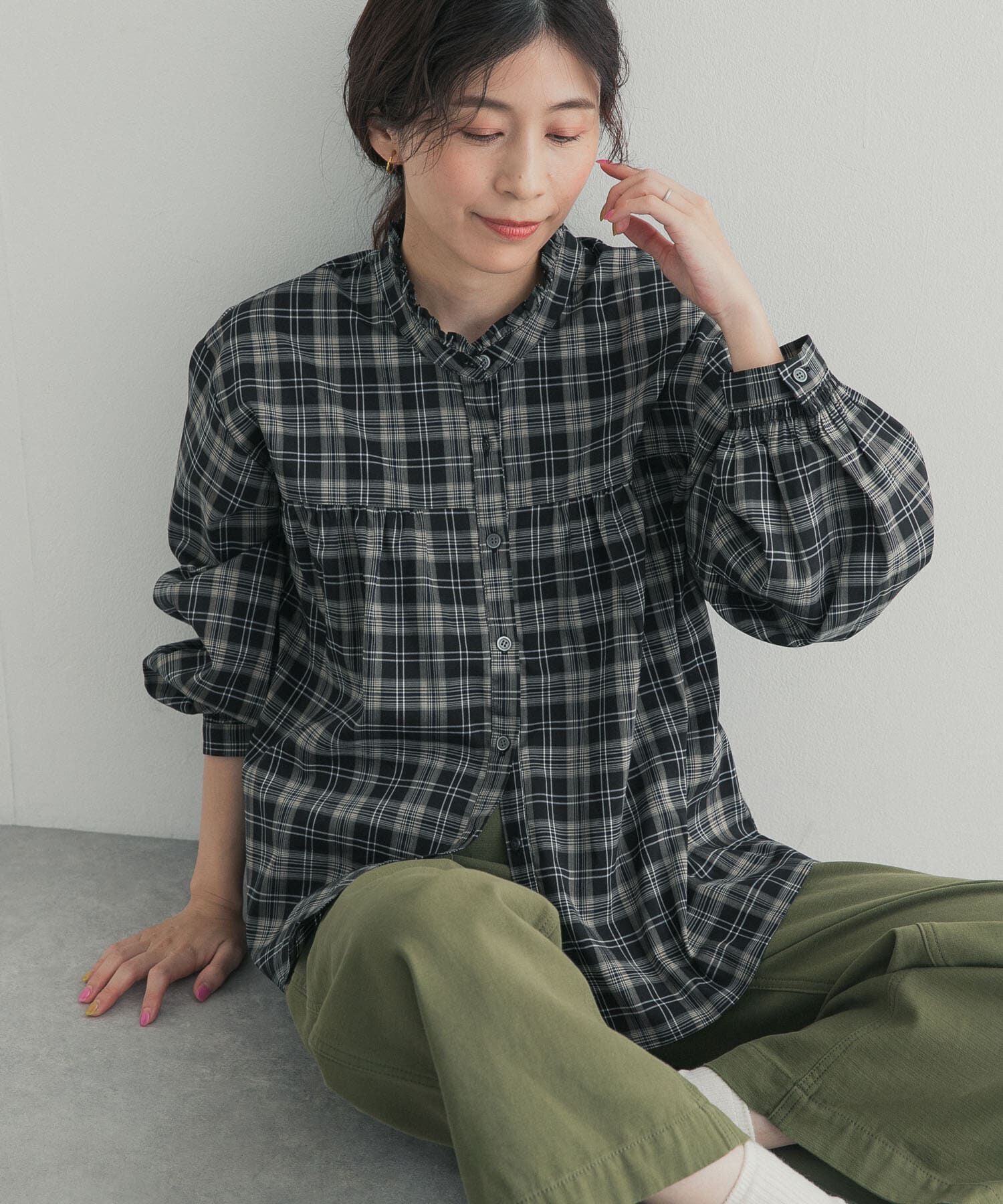 URBAN RESEARCH DOORS「フリルネックチェックブラウス 26AW」|シャツ・ブラウス|