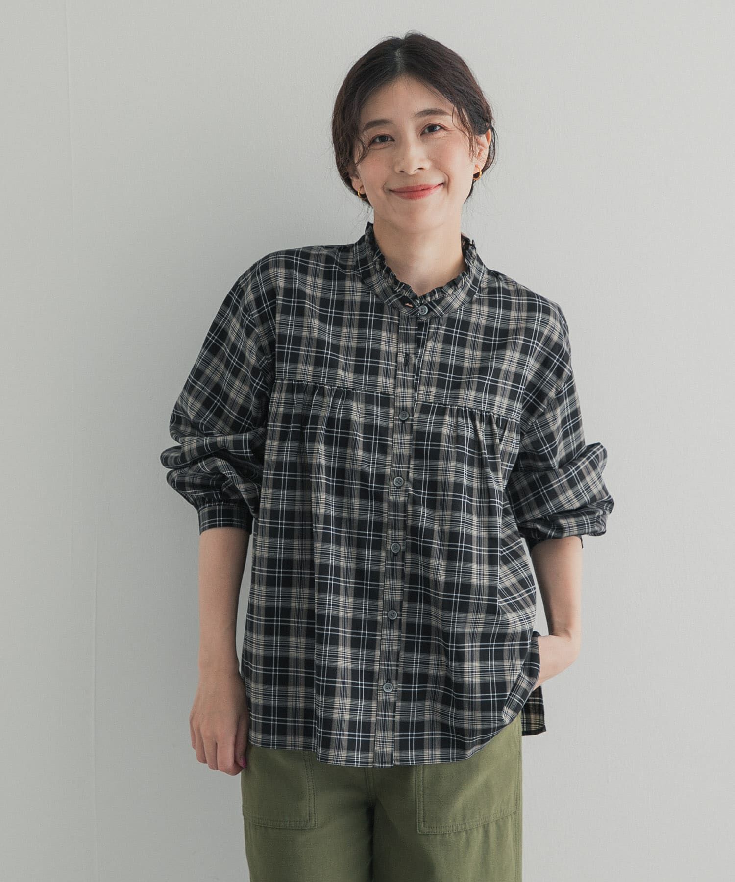 URBAN RESEARCH DOORS「フリルネックチェックブラウス 26AW」|シャツ・ブラウス|