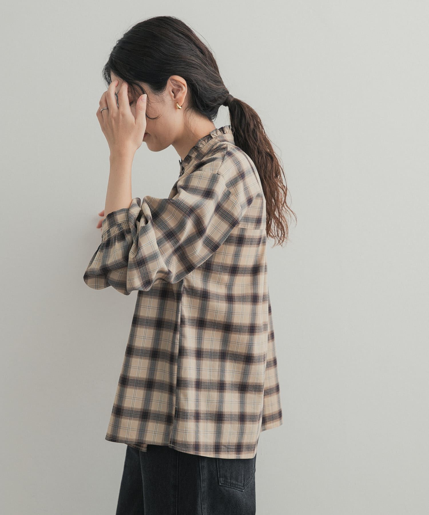 URBAN RESEARCH DOORS「フリルネックチェックブラウス 26AW」|シャツ・ブラウス|