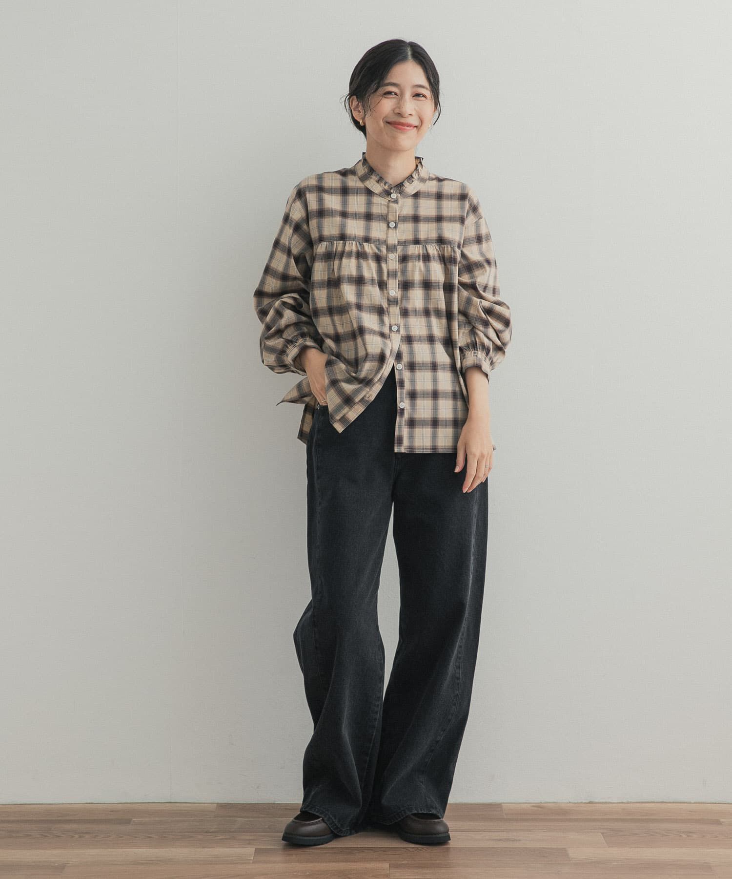 URBAN RESEARCH DOORS「フリルネックチェックブラウス 26AW」|シャツ・ブラウス|