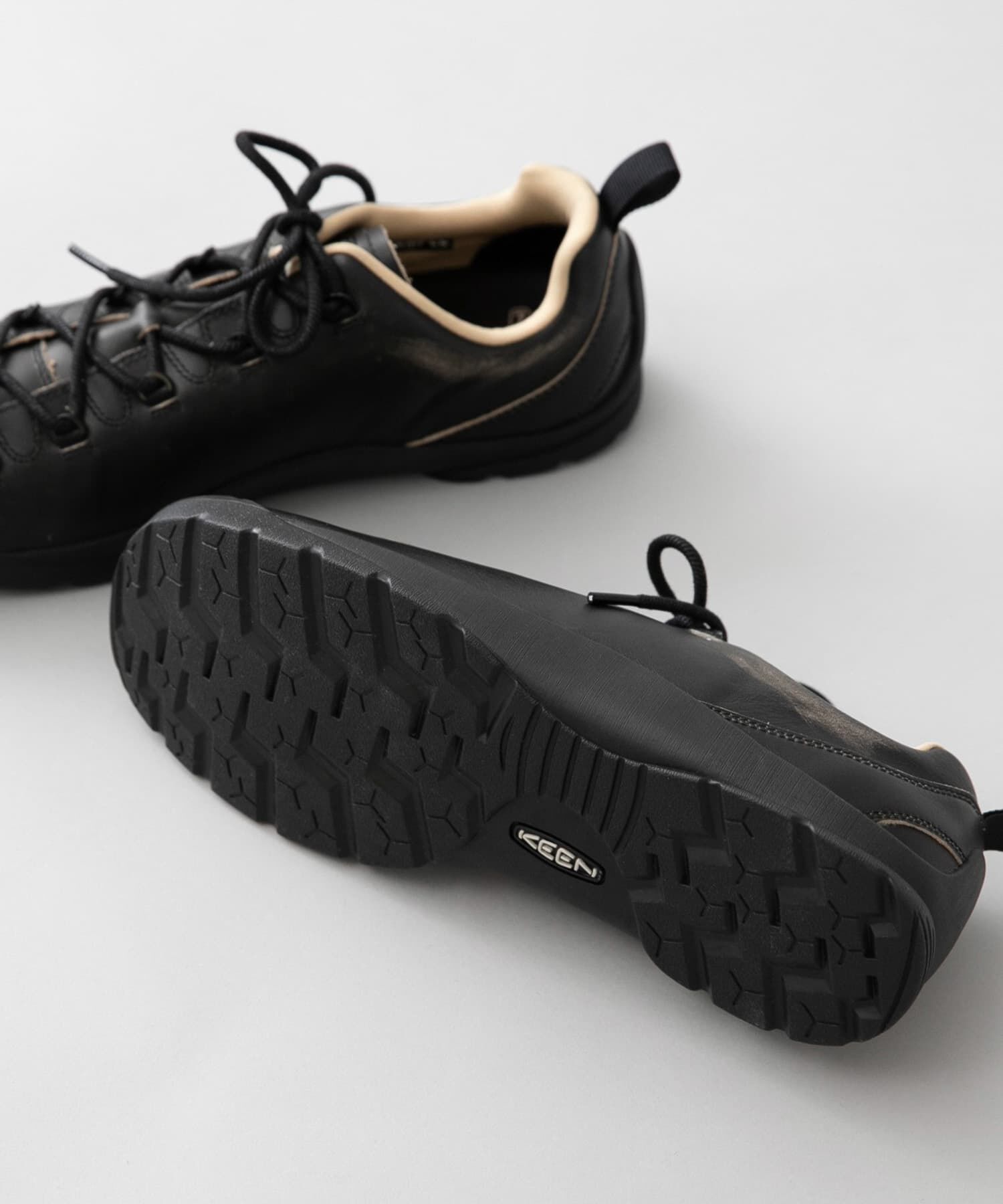URBAN RESEARCH DOORS「KEEN　EXCLUSIVE JASPER HW」|スニーカー|
