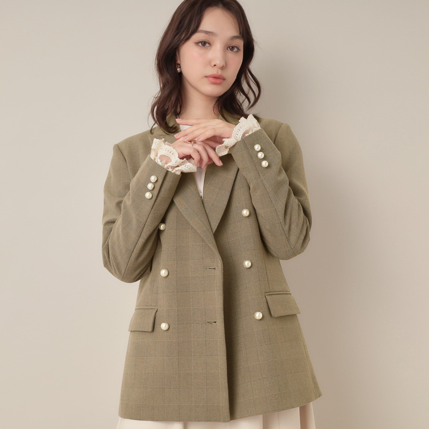 Couture broach「【高見え・きれいめ・通勤】レースカフス パール調釦テーラードジャケット」|テーラードジャケット|