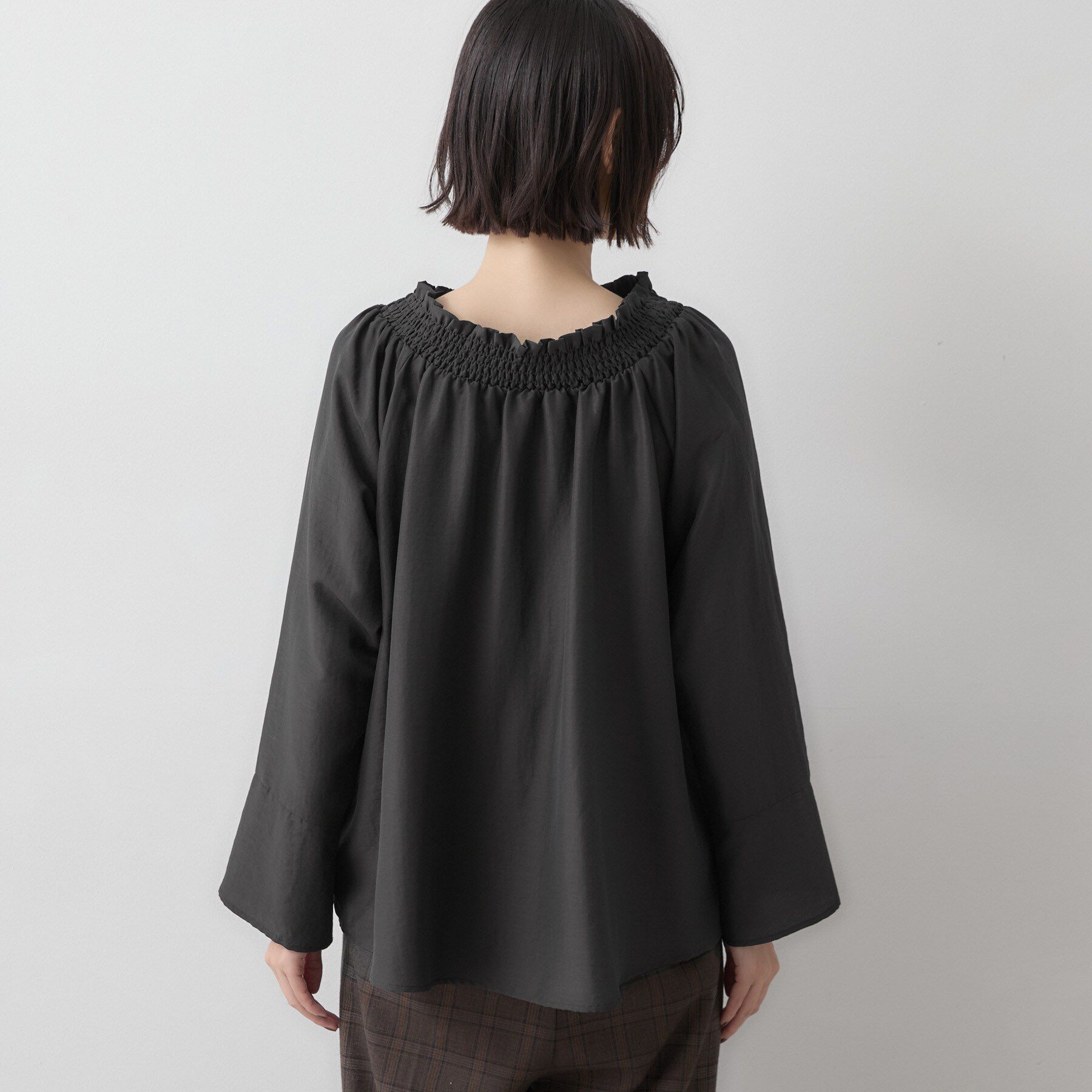 Dessin「【洗える/体型カバー】シャーリングブラウス」|シャツ・ブラウス|