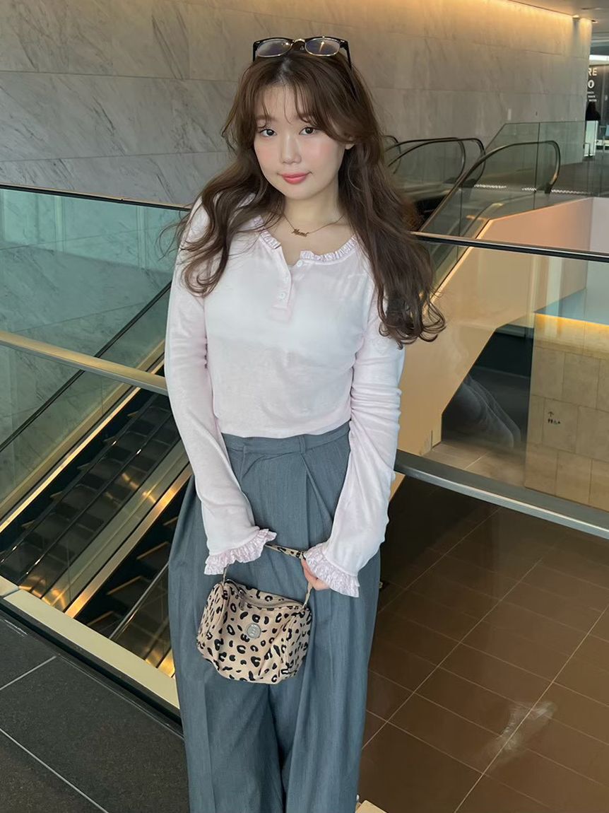 LILY BROWN「バックオープンヘンリーネックカットトップス」|Tシャツ・カットソー|