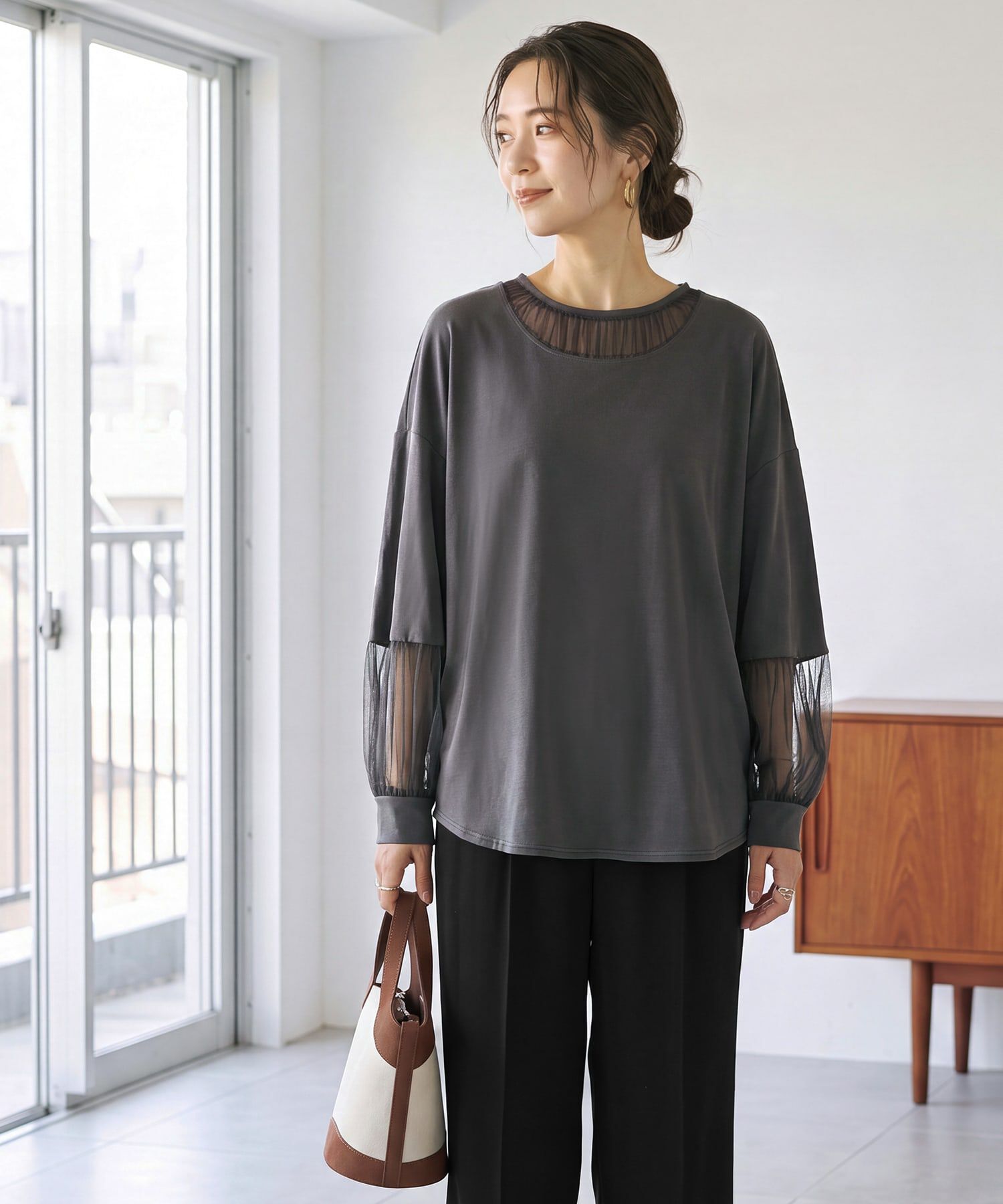 STYLE DELI「【Made in JAPAN】部分チュールのとろけるカットソートップス」|Tシャツ・カットソー|チャコール
