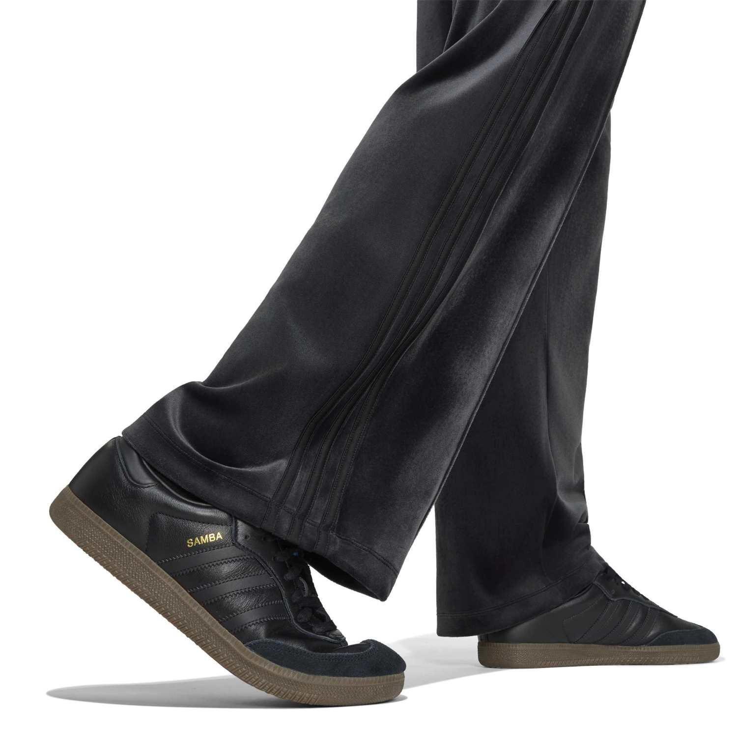 adidas「【ADIDAS ｳｪｱ】U VELOUR PINTUCK PT」|チノ|