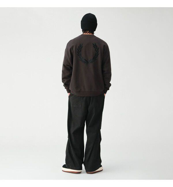 BEAMS「【別注】FRED PERRY / エンブロイダリー クルーネック スウェット」|スウェット・ジャージ|