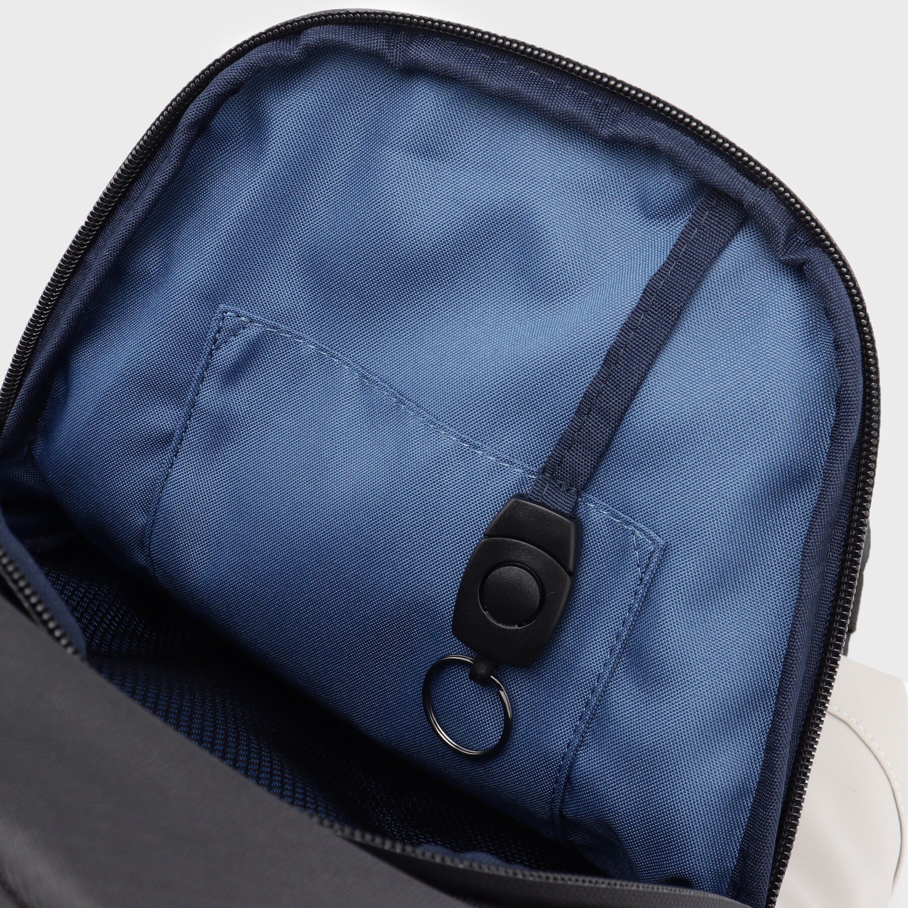 TAKEO KIKUCHI「【LIMITED】STORAGEカーブボディバック」|その他|